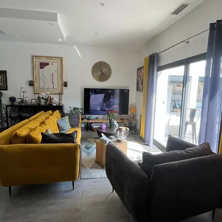 بيت للعطل Maison Agreable Et Paisible قرقشونه
