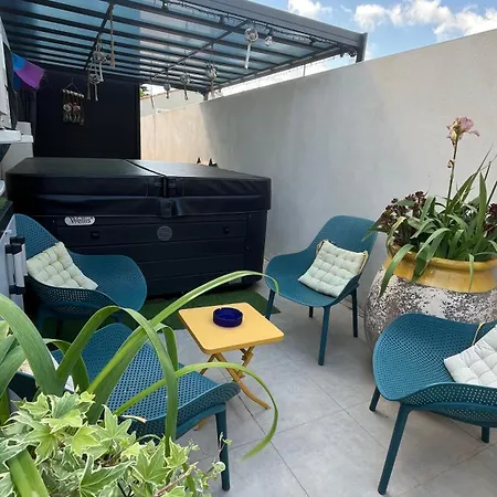 بيت للعطل Maison Agreable Et Paisible قرقشونه
